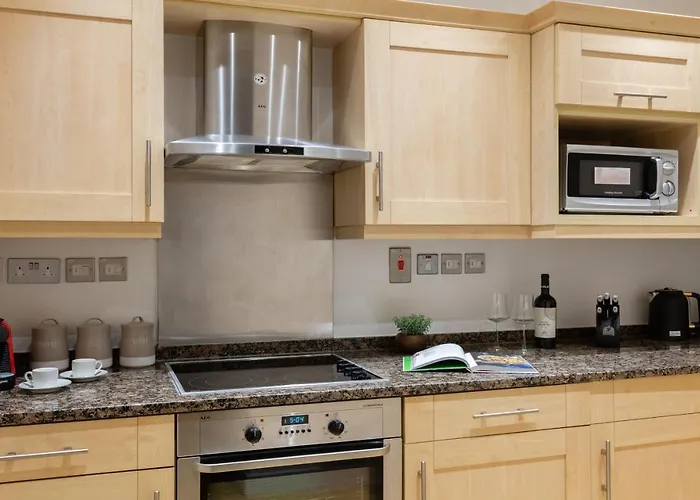 Modern And Spacious 3 Bed Apt Next To The Shard
