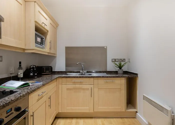 Modern And Spacious 3 Bed Apt Next To The Shard